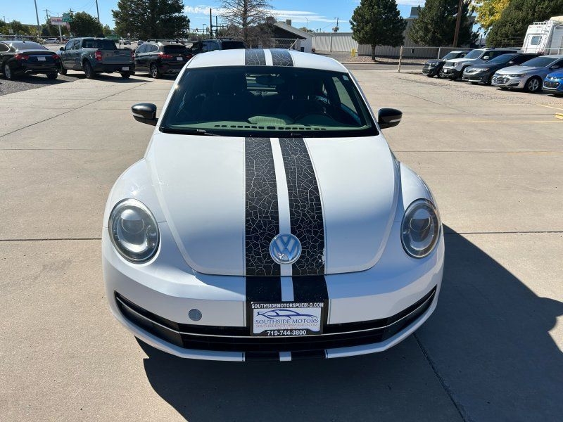 2012 Volkswagen Beetle Turbo photo 2
