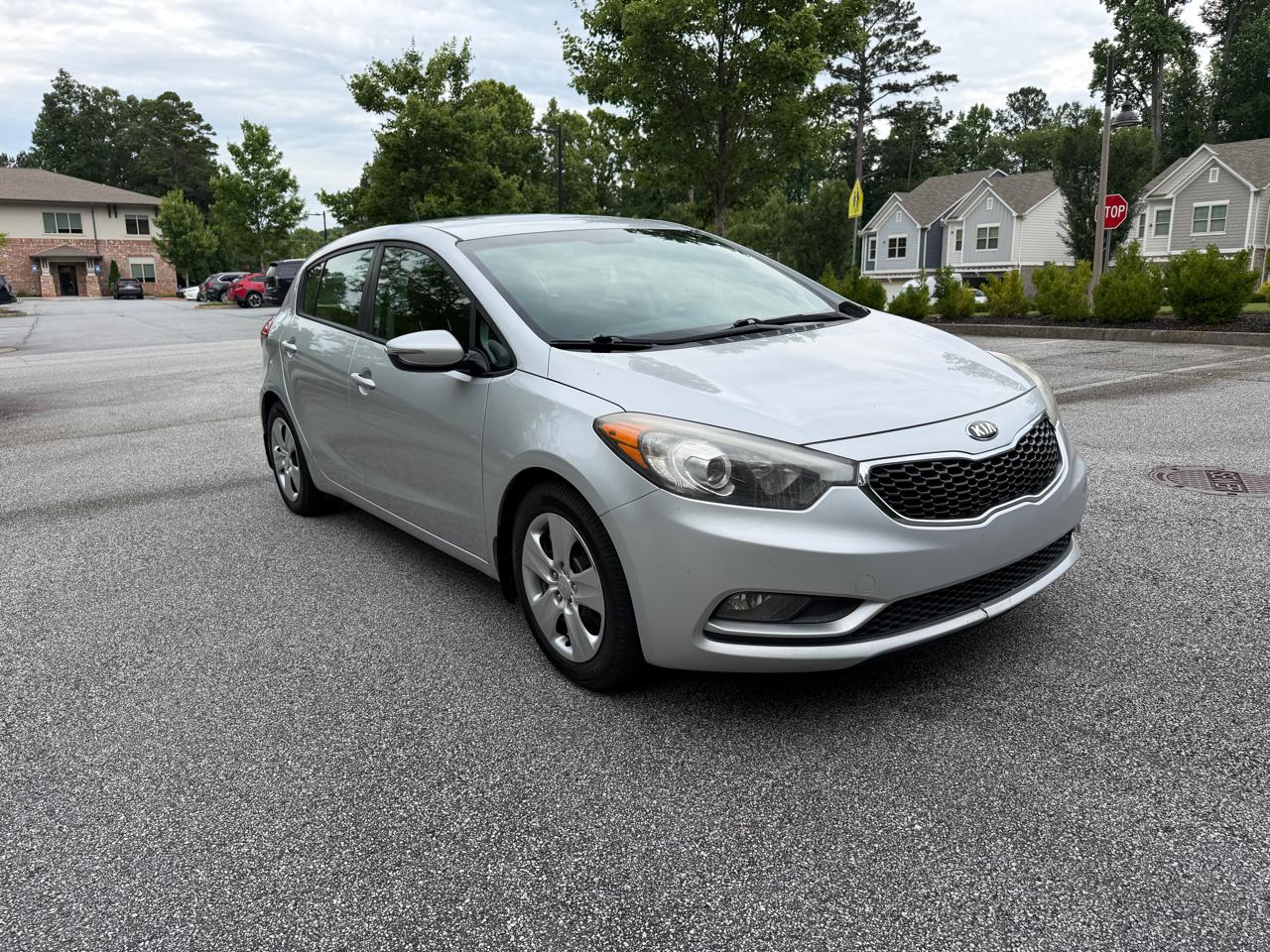 Kia Forte 5-Door LX 2016