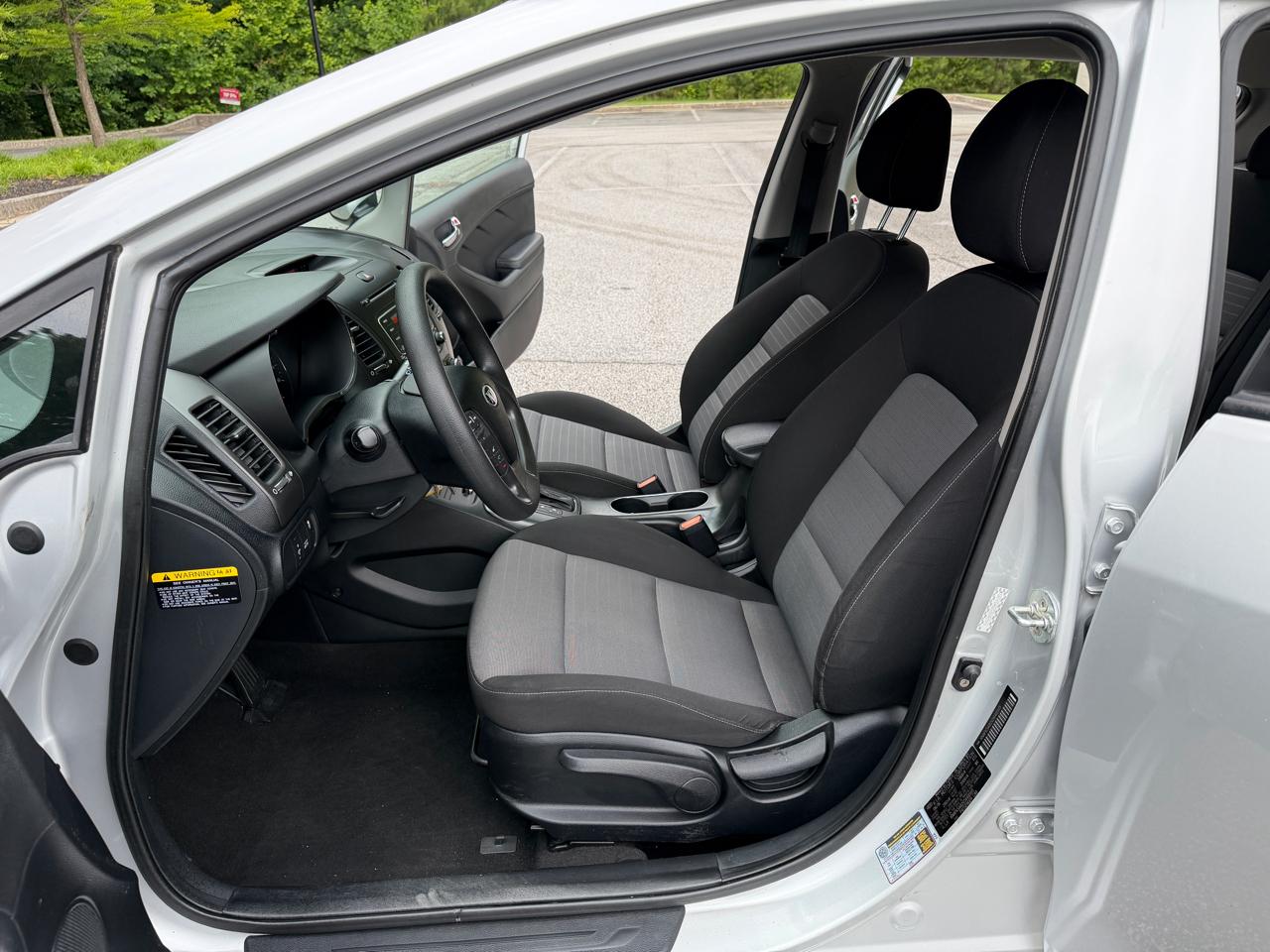 Kia Forte 5-Door LX 2016