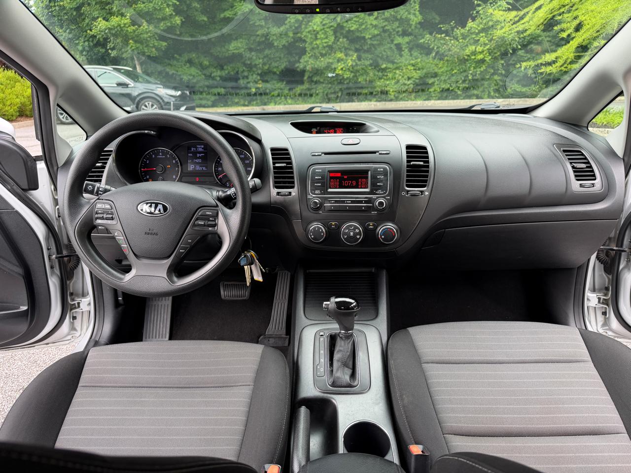 Kia Forte 5-Door LX 2016