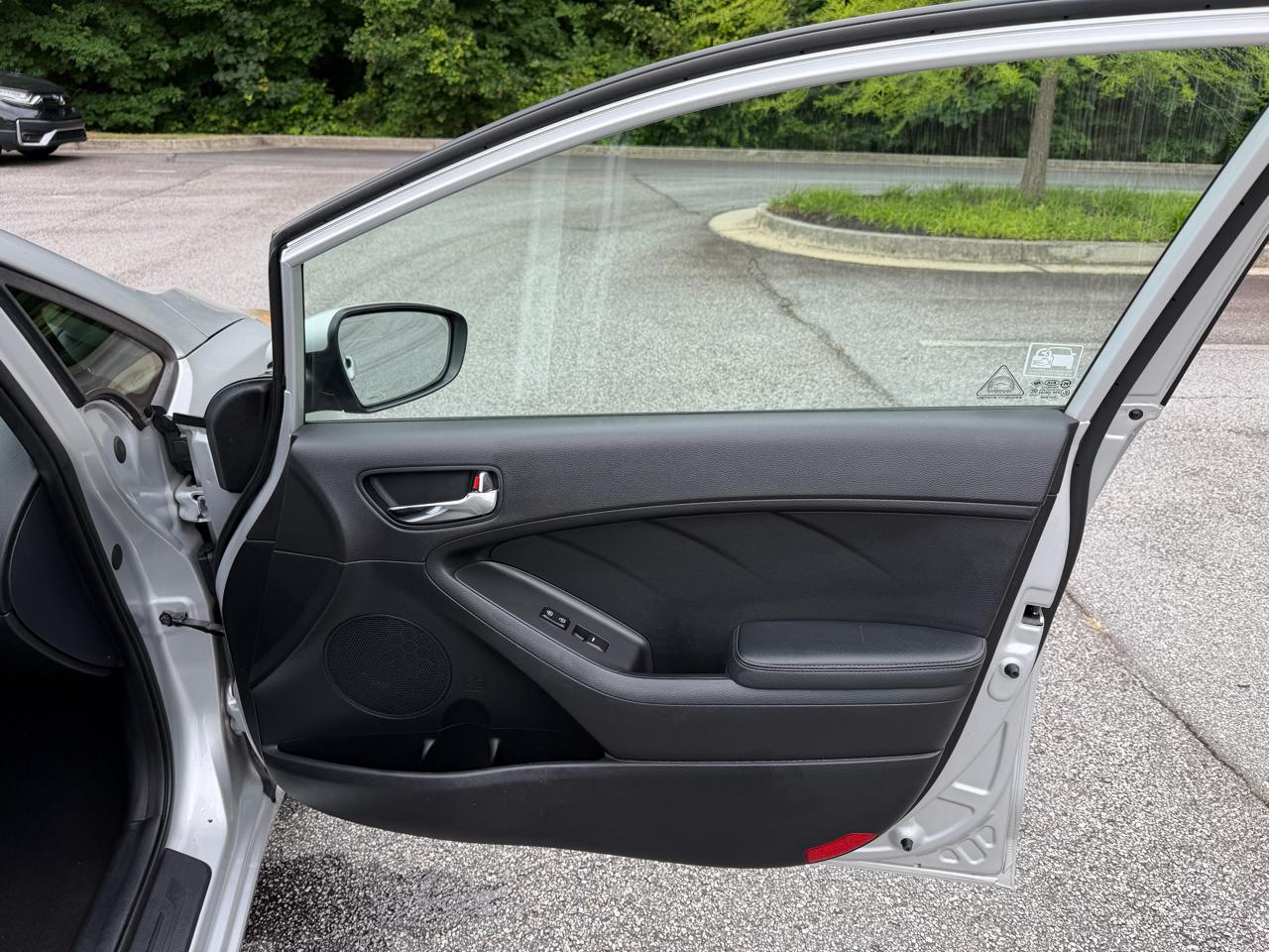 Kia Forte 5-Door LX 2016