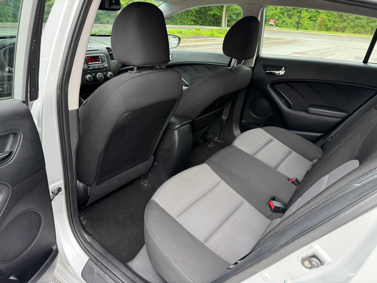 Kia Forte 5-Door LX 2016