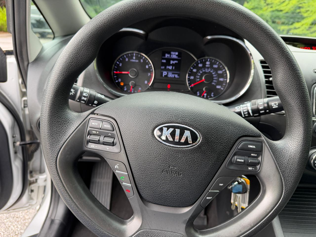 Kia Forte 5-Door LX 2016