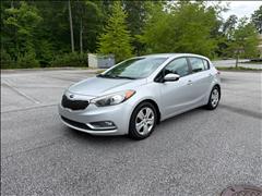 2016 Kia Forte 5-Door 