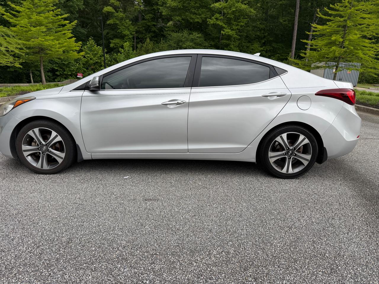 Hyundai Elantra SE 6AT 2015
