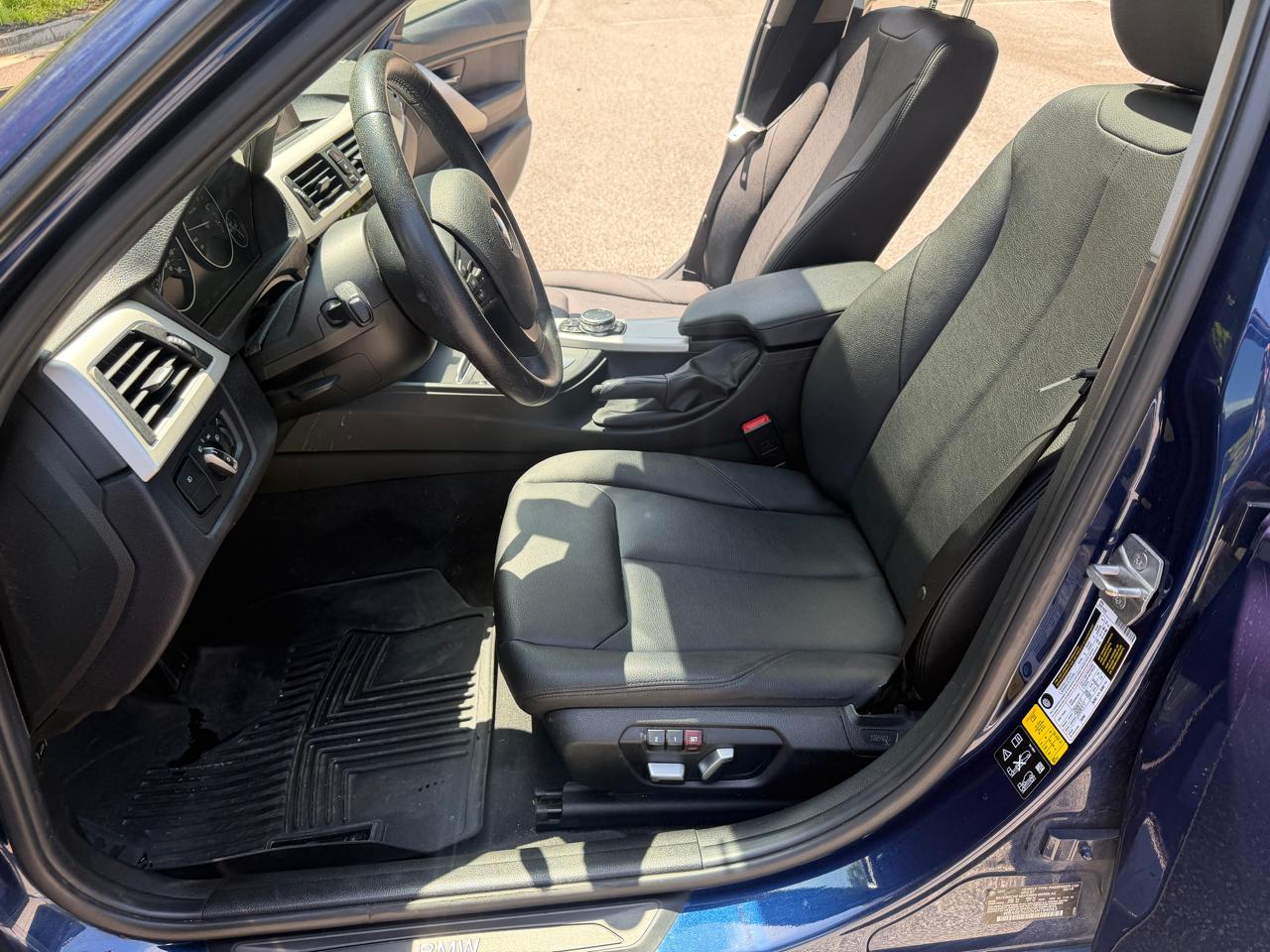BMW 3-Series 320i xDrive Sedan 2016