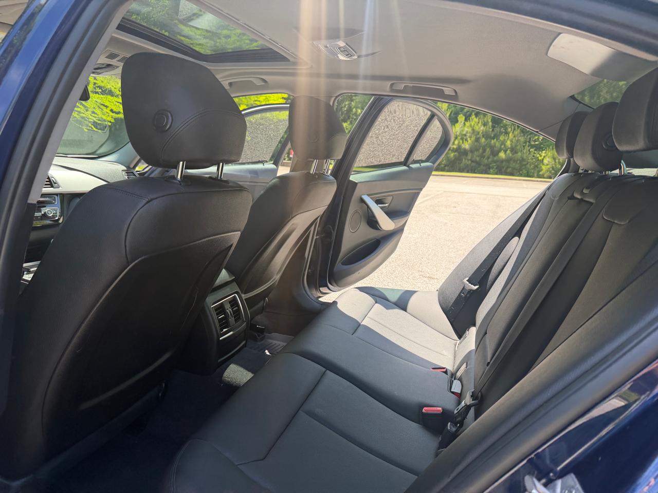 BMW 3-Series 320i xDrive Sedan 2016