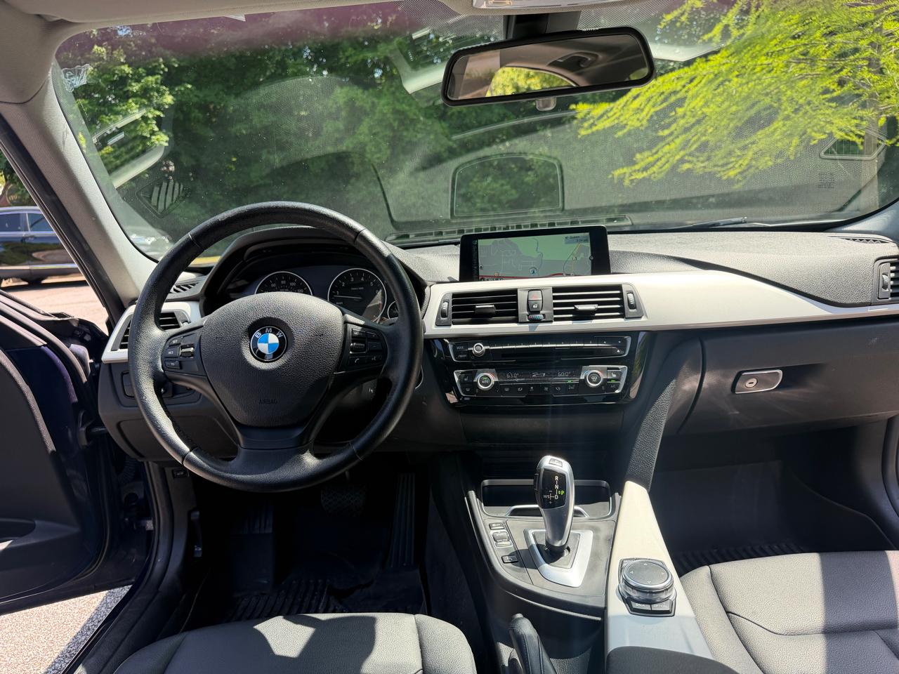 BMW 3-Series 320i xDrive Sedan 2016