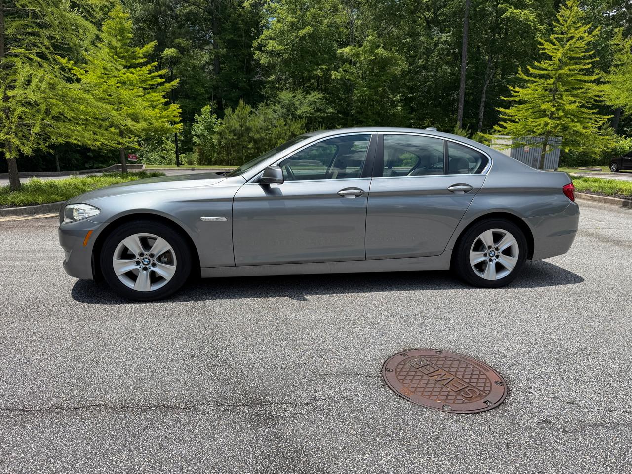 BMW 5-Series 528i 2012