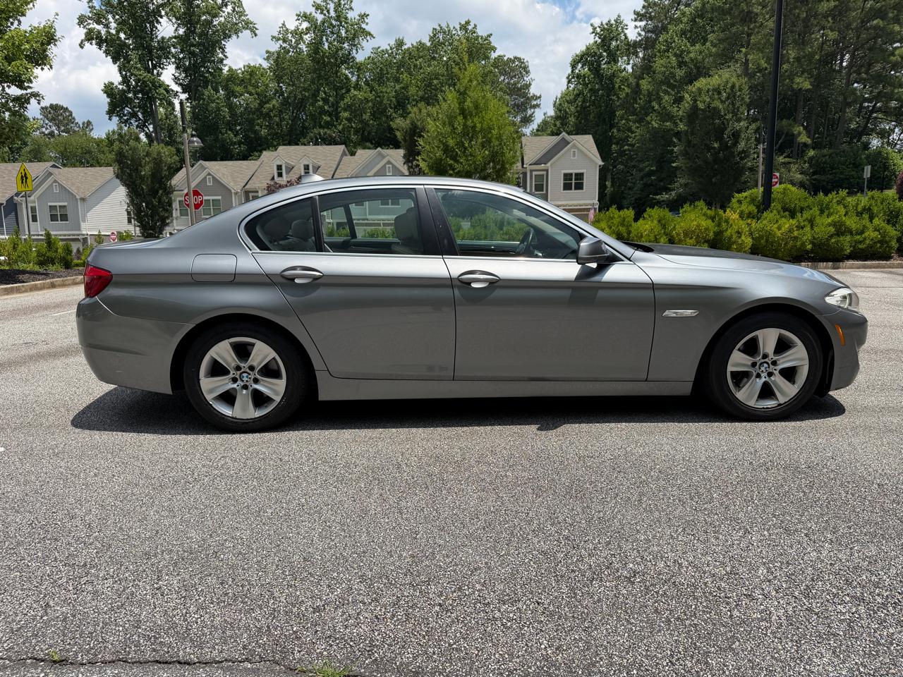 BMW 5-Series 528i 2012