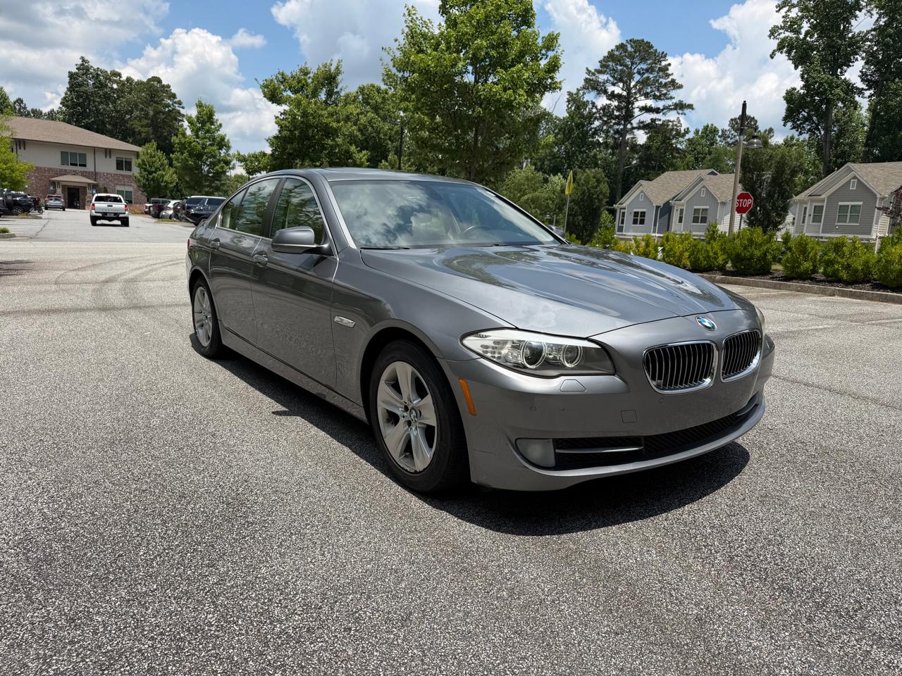 BMW 5-Series 528i 2012