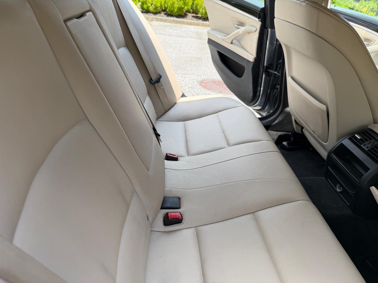 BMW 5-Series 528i 2012