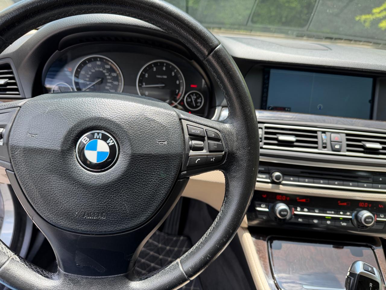 BMW 5-Series 528i 2012