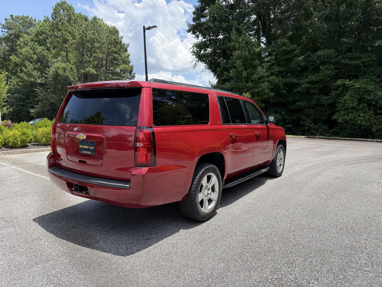 Chevrolet Suburban LT 1500 4WD 2015