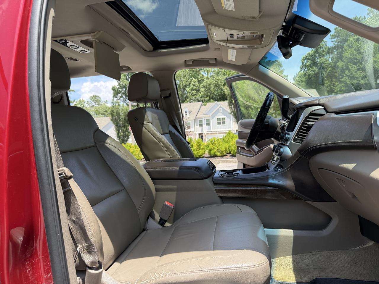 Chevrolet Suburban LT 1500 4WD 2015