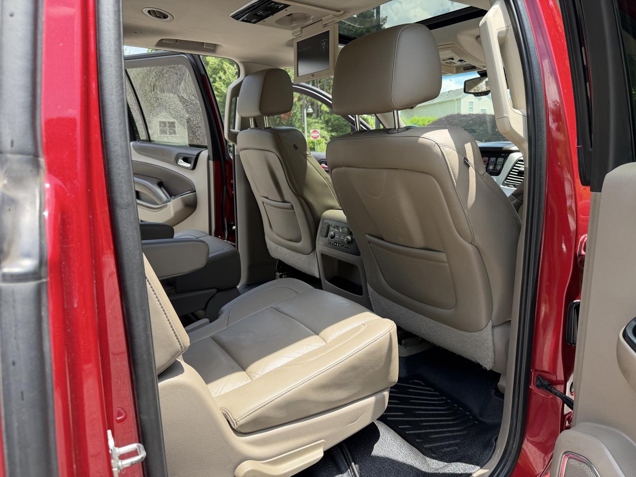 Chevrolet Suburban LT 1500 4WD 2015