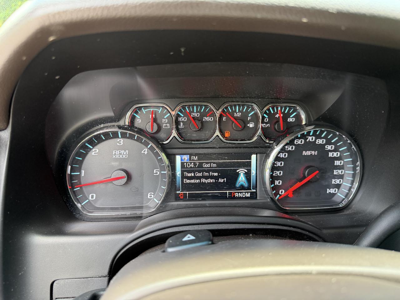 Chevrolet Suburban LT 1500 4WD 2015