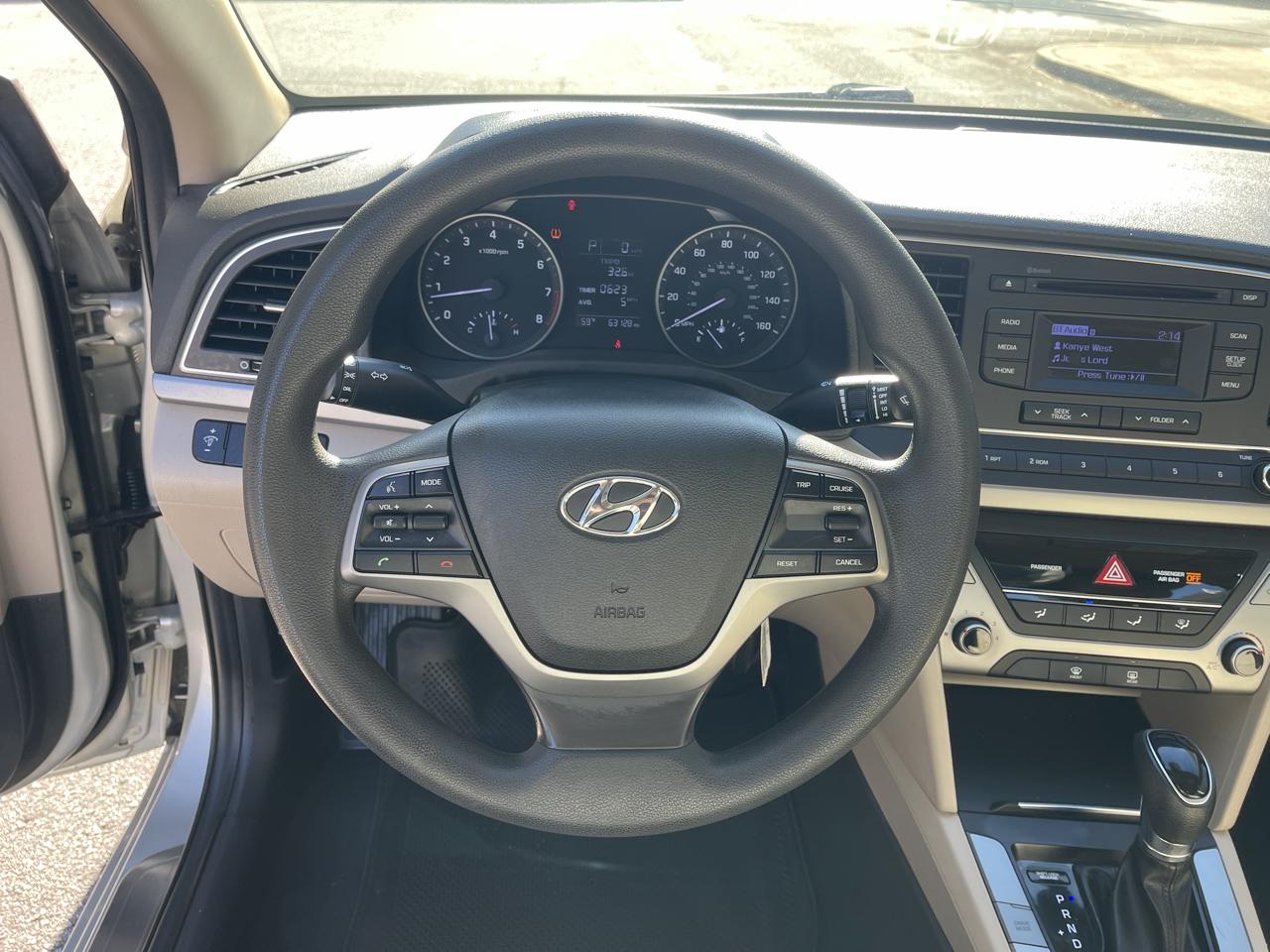 Hyundai Elantra SE 6AT 2018