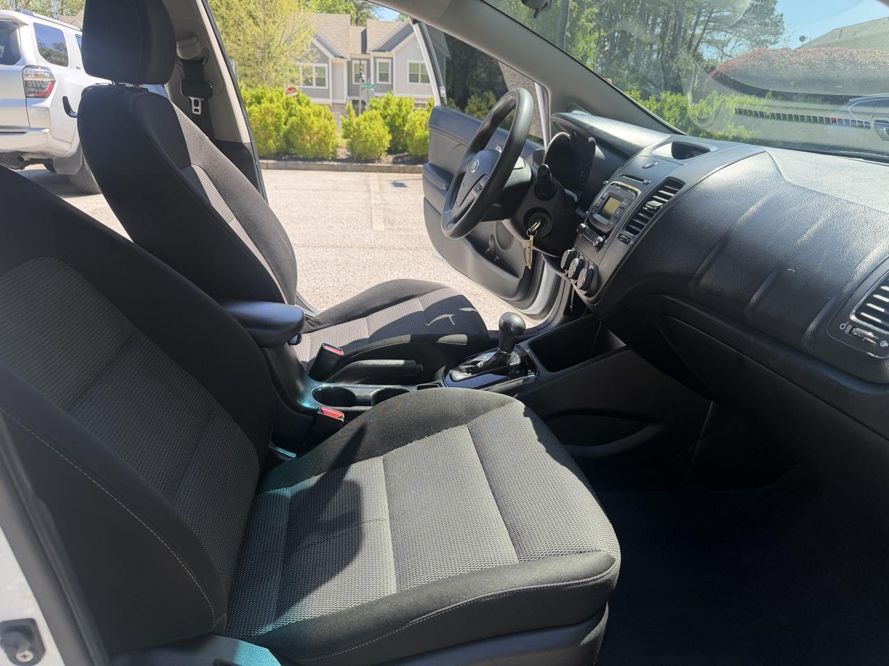 Kia Forte LX 6A 2017