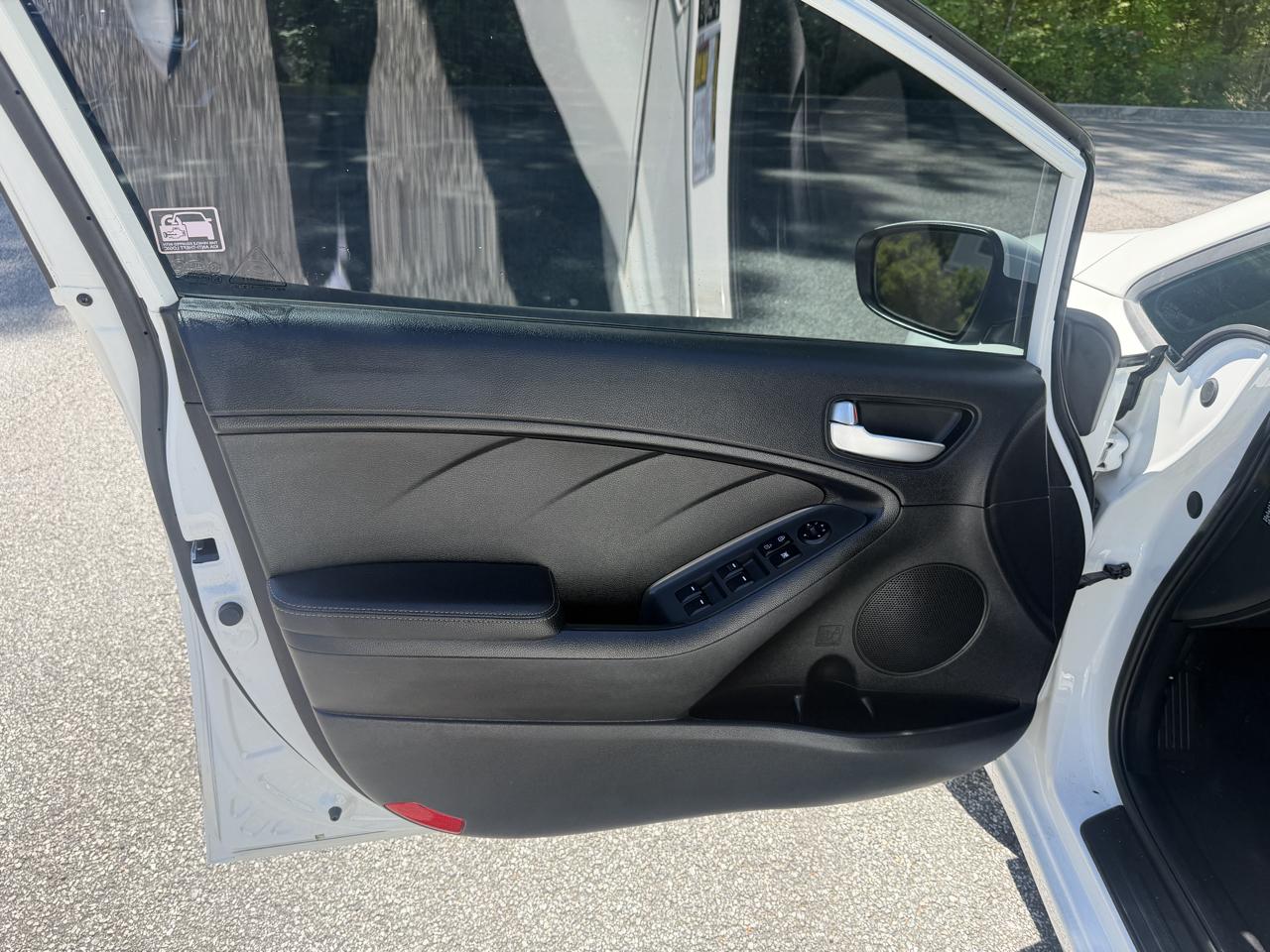Kia Forte LX 6A 2017