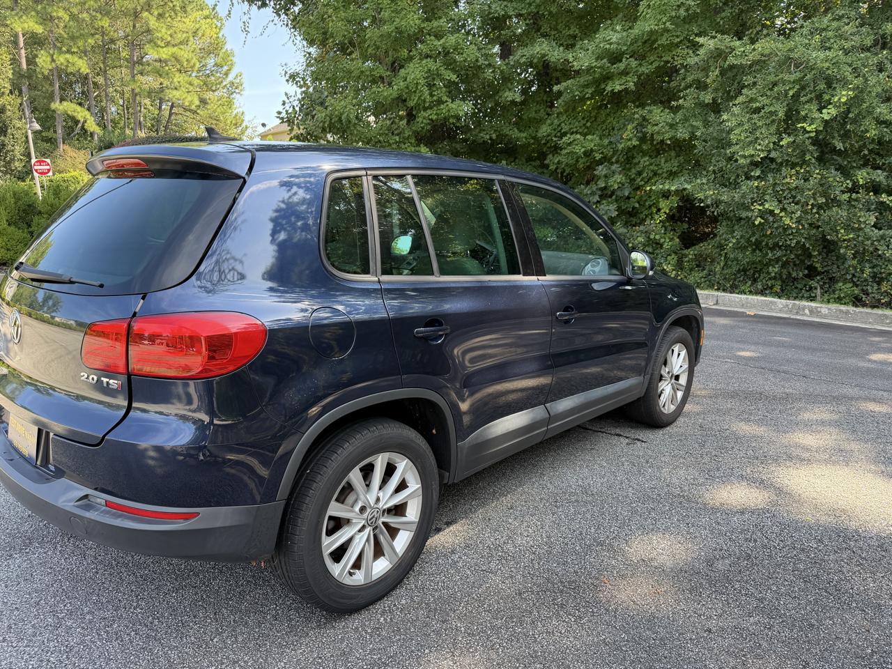 Volkswagen Tiguan S 2014