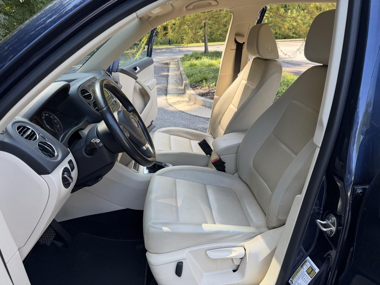 Volkswagen Tiguan S 2014
