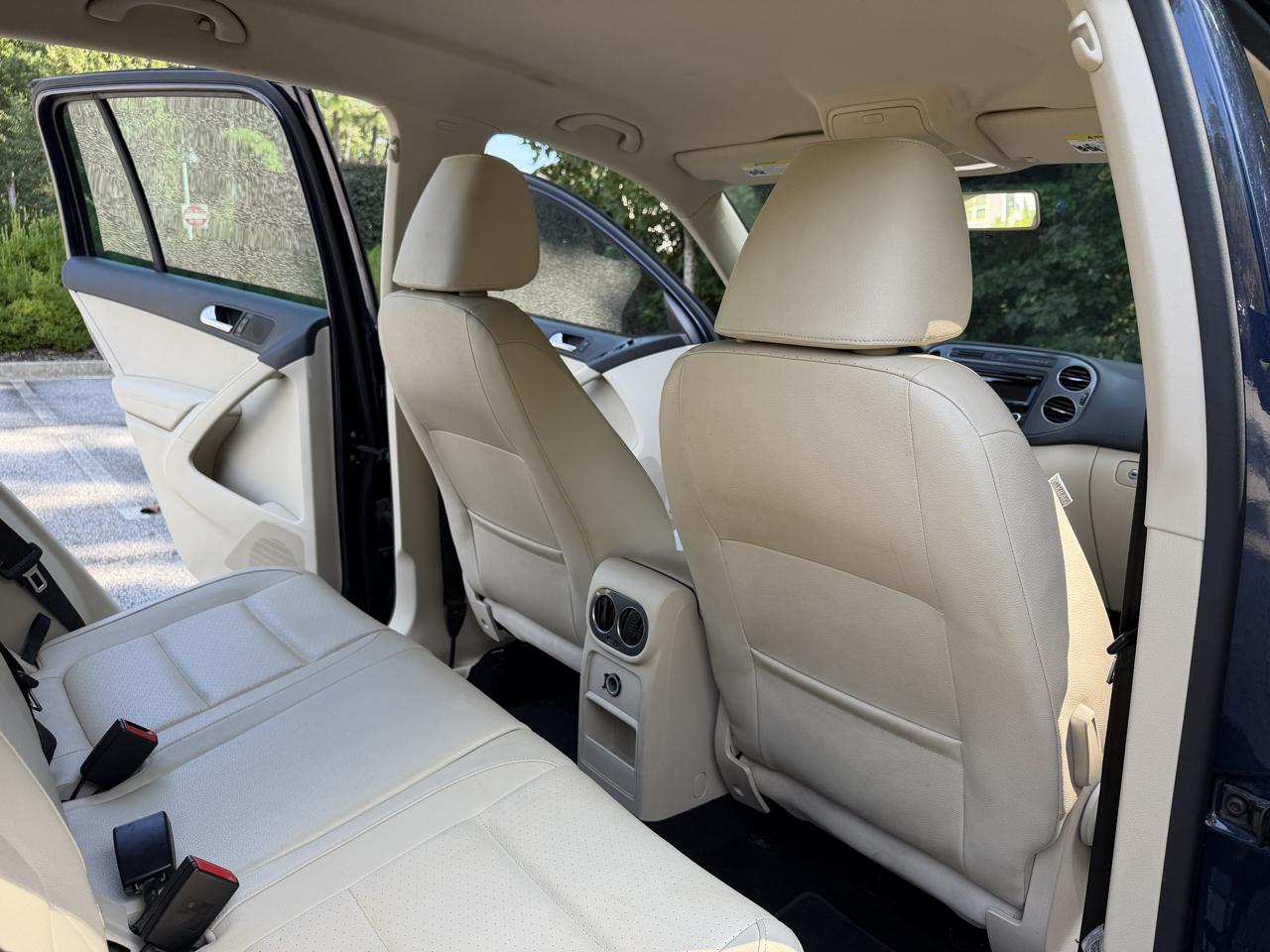 Volkswagen Tiguan S 2014