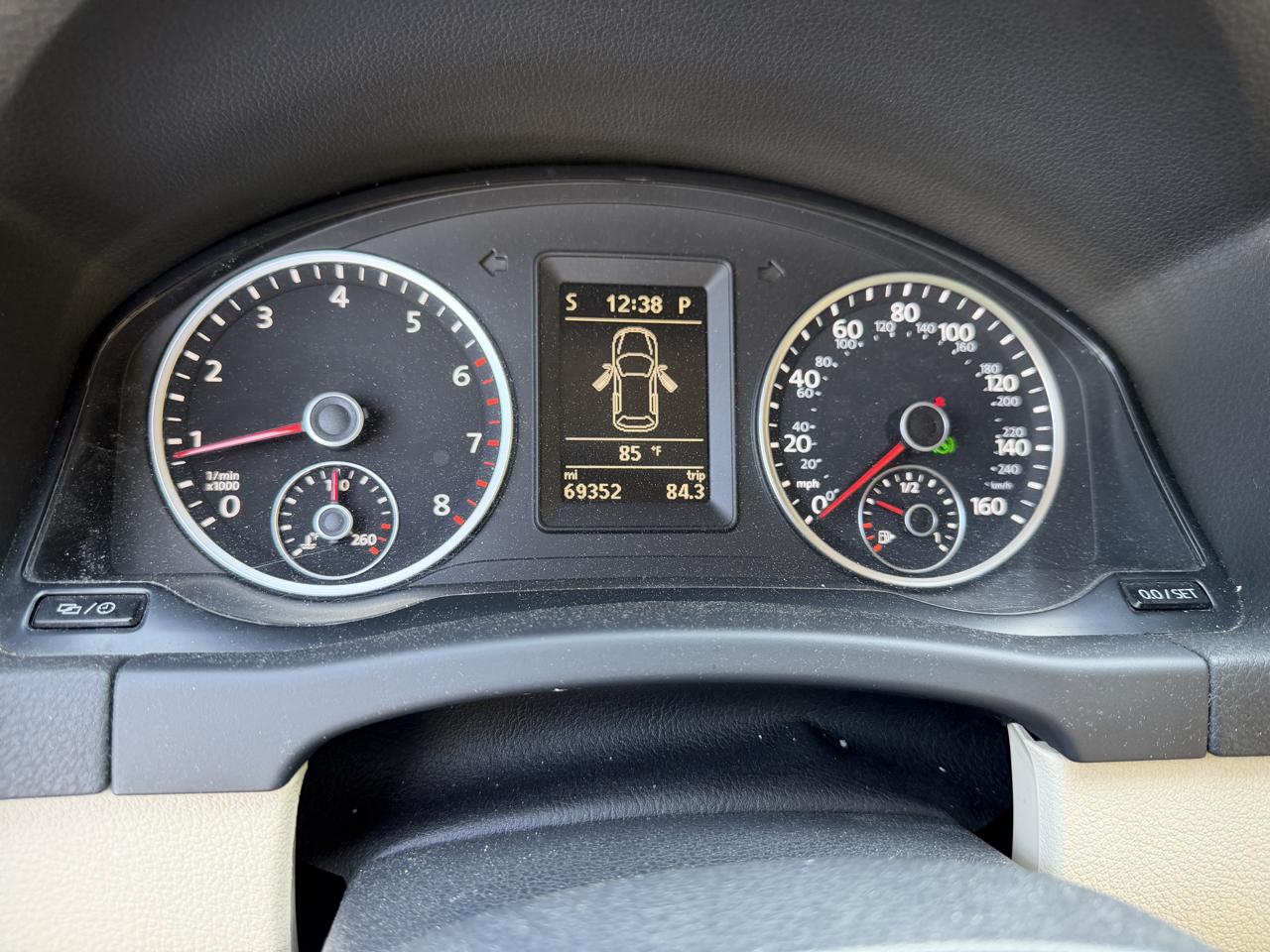 Volkswagen Tiguan S 2014