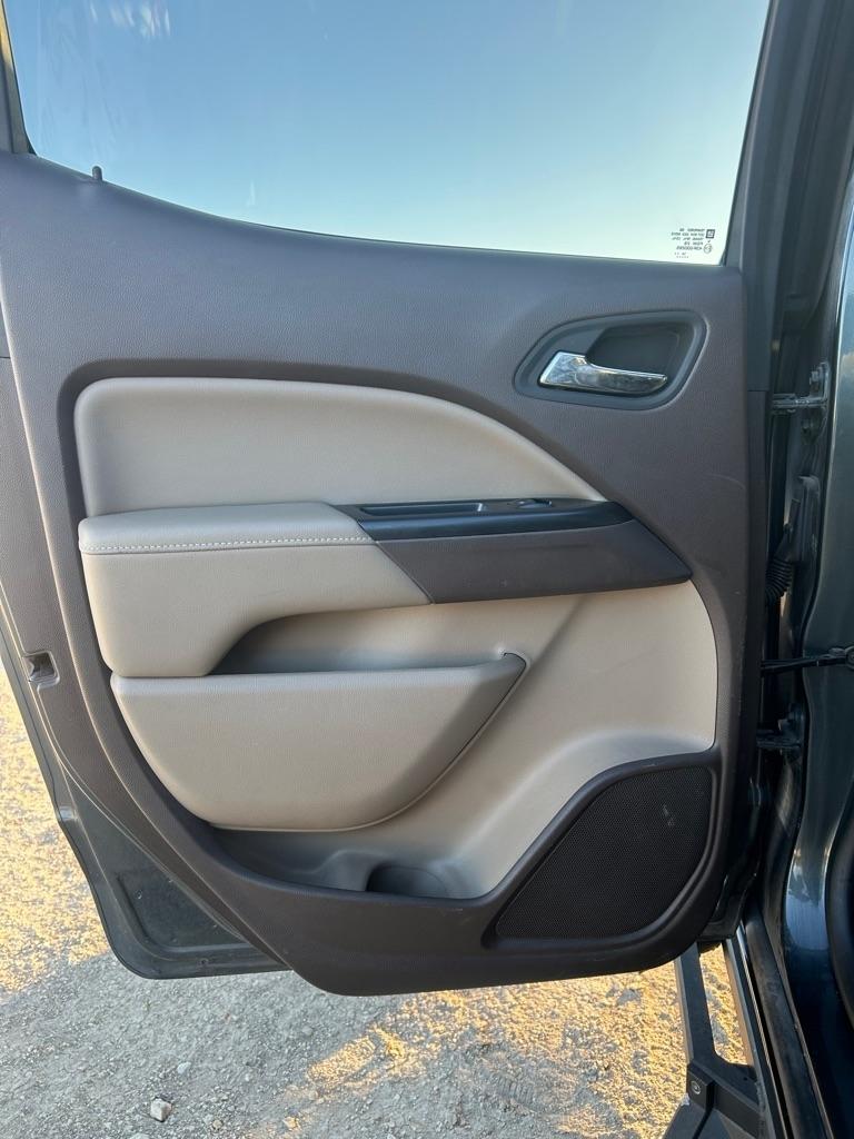 GMC Canyon photo 14
