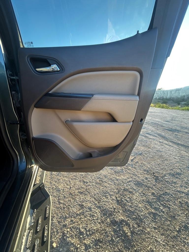 GMC Canyon photo 16