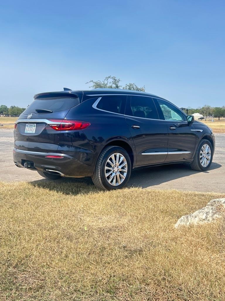 Buick Enclave photo 5