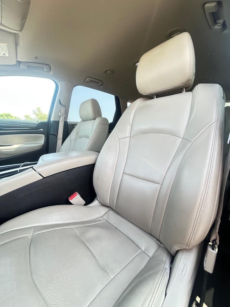 Buick Enclave photo 9