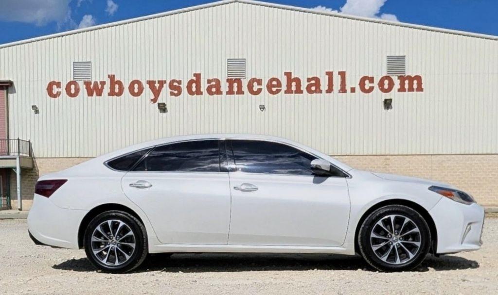 Toyota Avalon XLE 2016