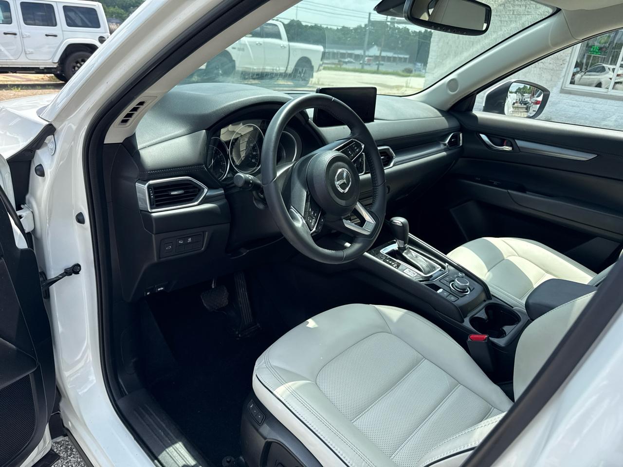 2025 Mazda CX-5 S Preferred package - Photo 7