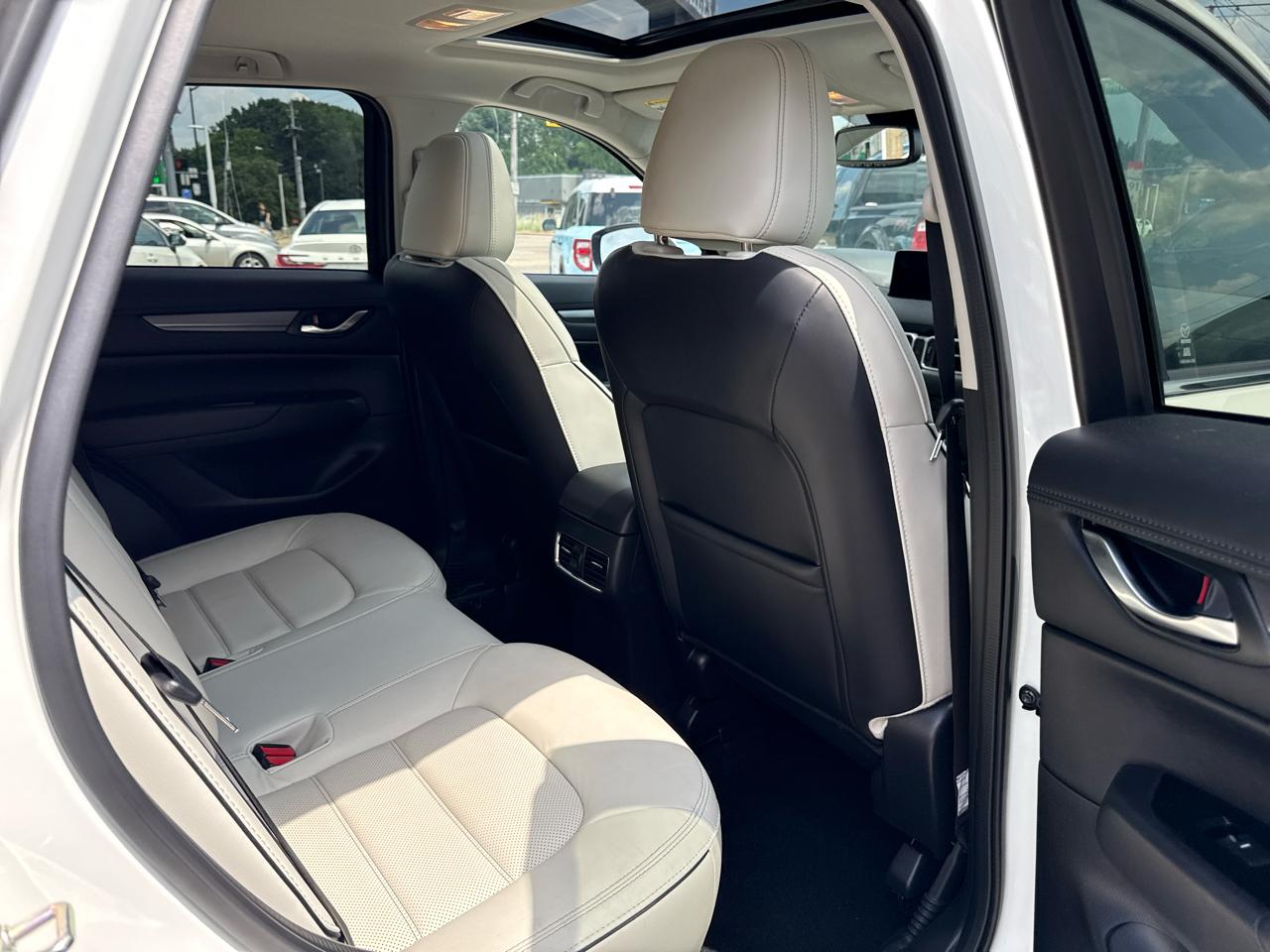 2025 Mazda CX-5 S Preferred package - Photo 17