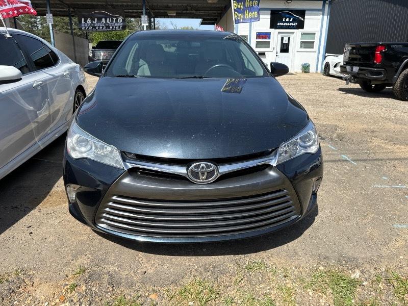 Toyota Camry SE 2017