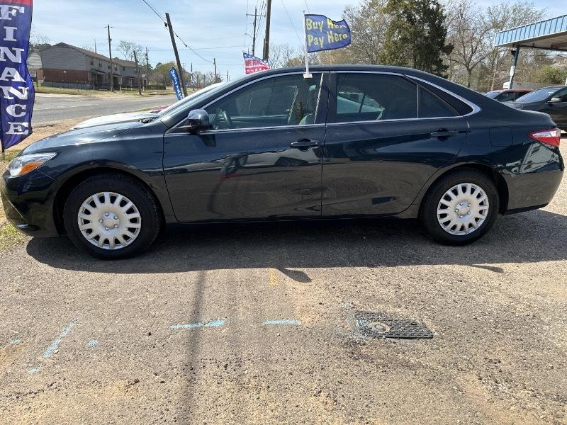 Toyota Camry SE 2017