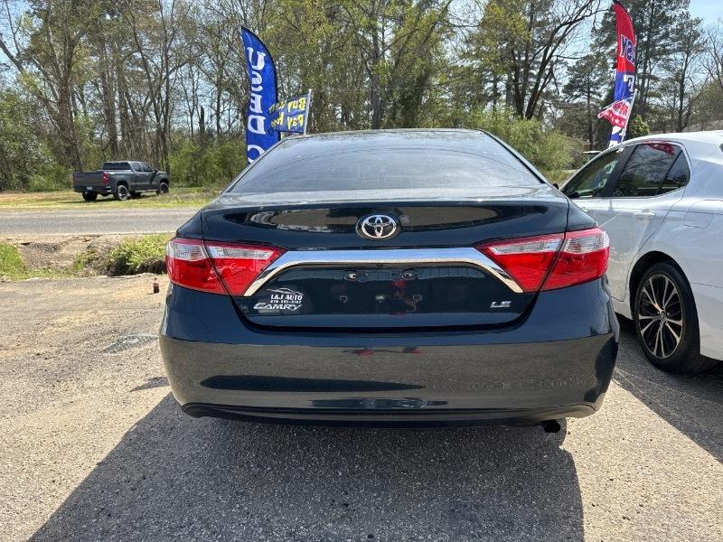 Toyota Camry SE 2017