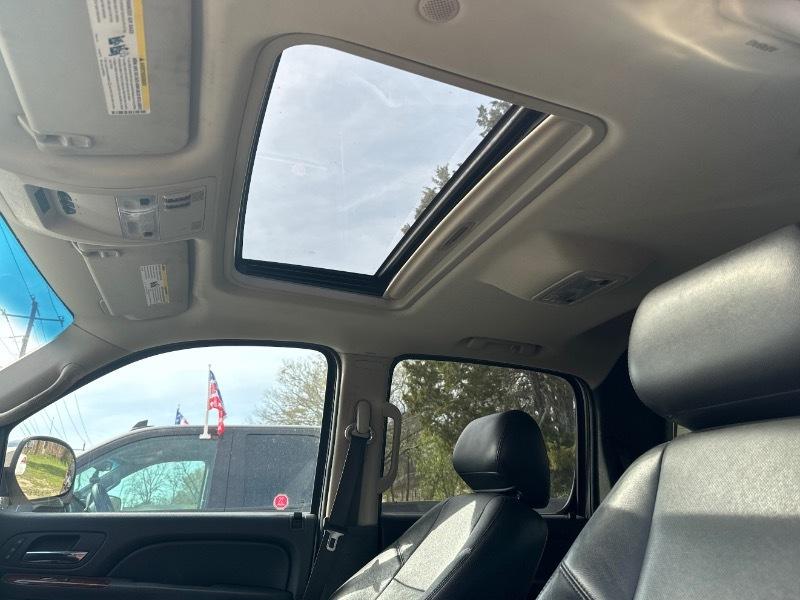 Chevrolet Avalanche LTZ 4WD 2013