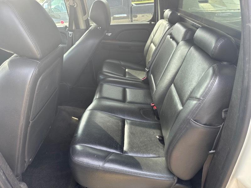 Chevrolet Avalanche LTZ 4WD 2013