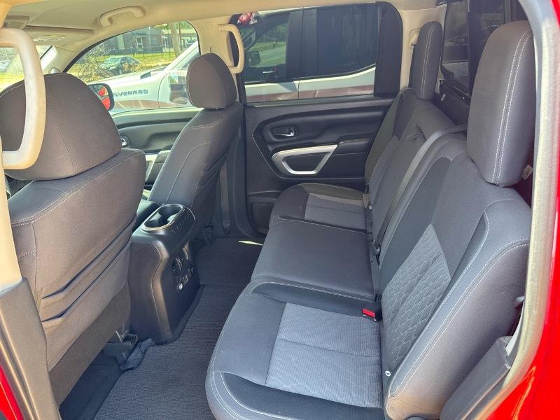 Nissan Titan Platinum Reserve Crew Cab 4WD 2020