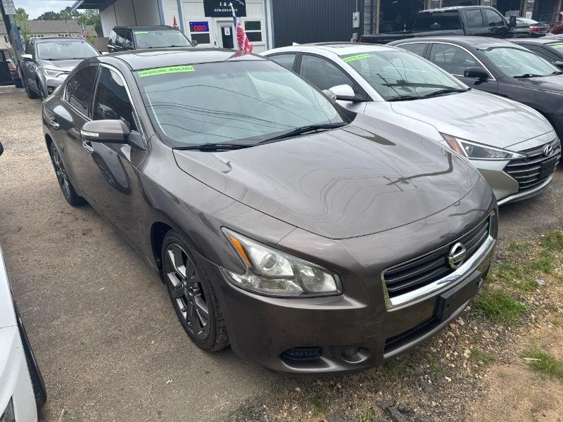 Nissan Maxima SV 2013