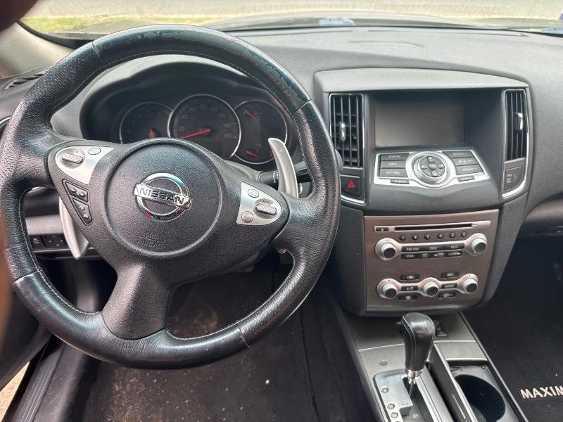 Nissan Maxima SV 2013