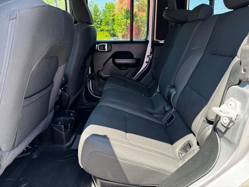 Jeep Gladiator Sport 2021