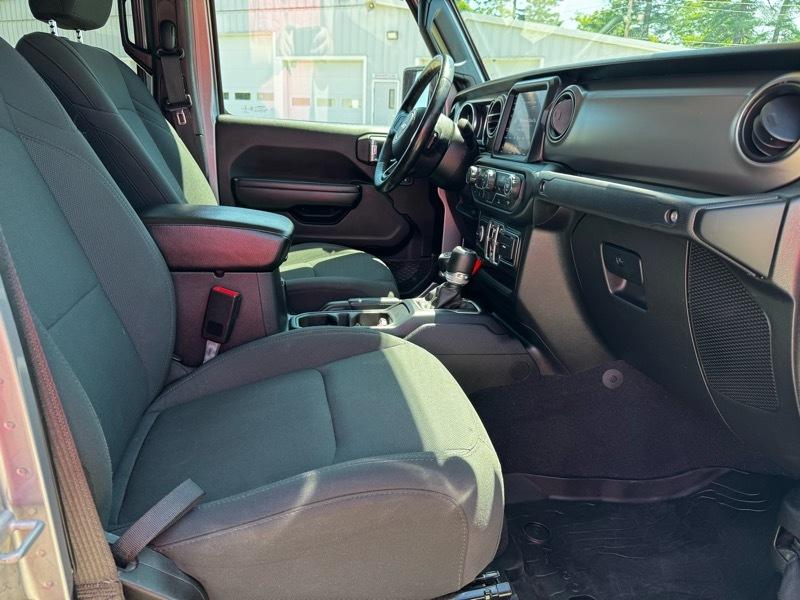 Jeep Gladiator Sport 2021
