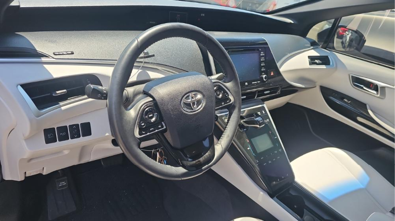 Toyota Mirai Sedan 2020 Toyota Mirai Sedan 2020