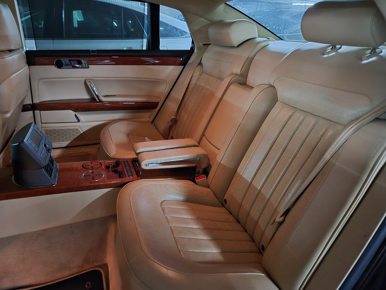 Volkswagen Phaeton V8 4 Seater 2006 Volkswagen Phaeton V8 4 Seater 2006