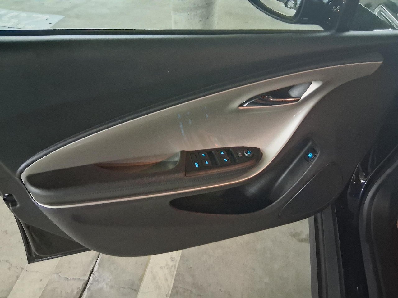 Chevrolet Volt Standard w/ Navigation 2015