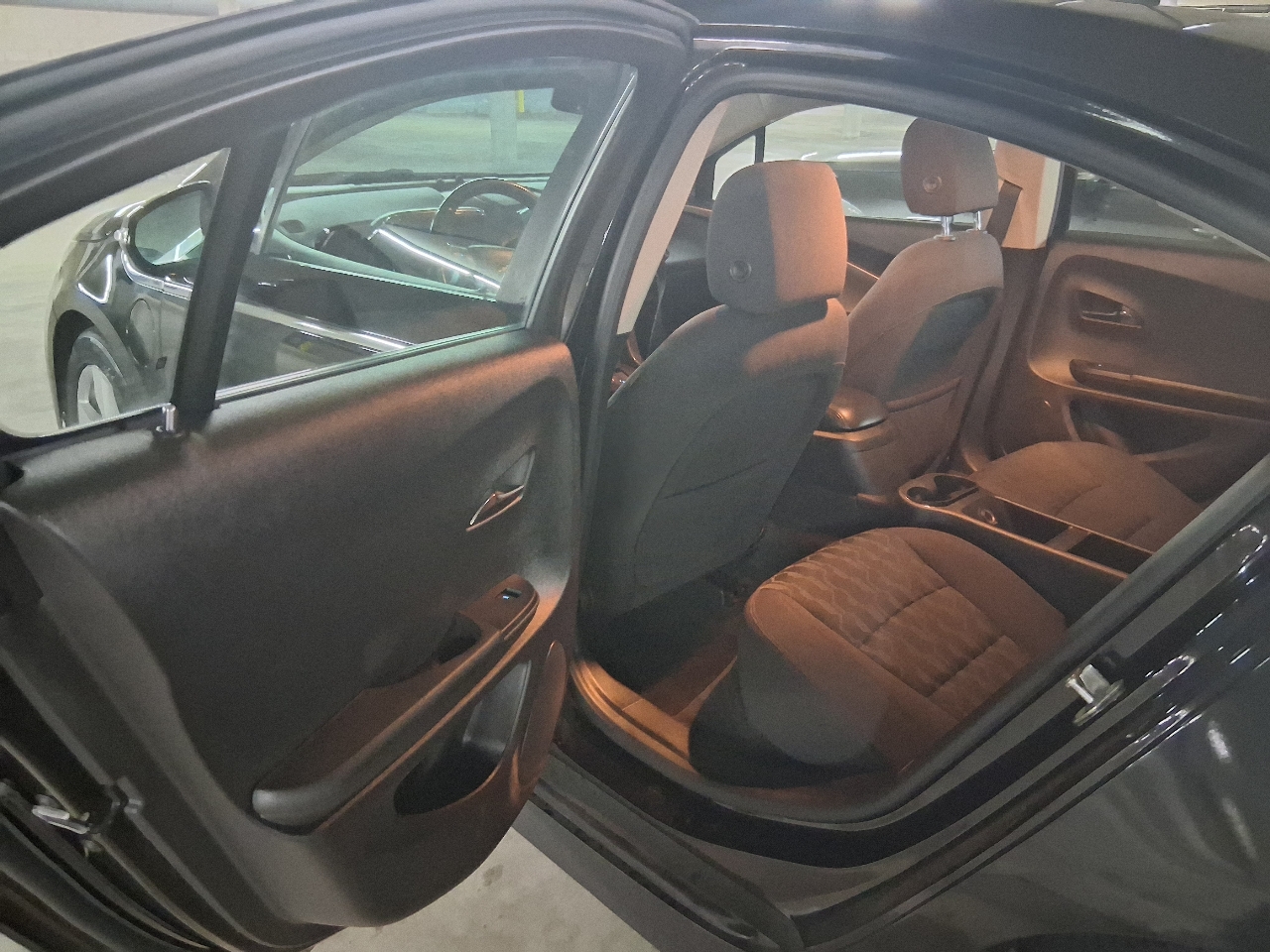 Chevrolet Volt Standard w/ Navigation 2015