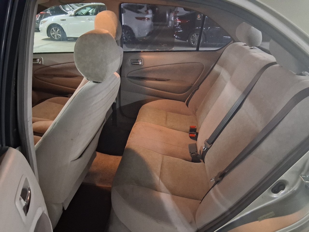 Toyota Prius 4-Door Sedan 2002